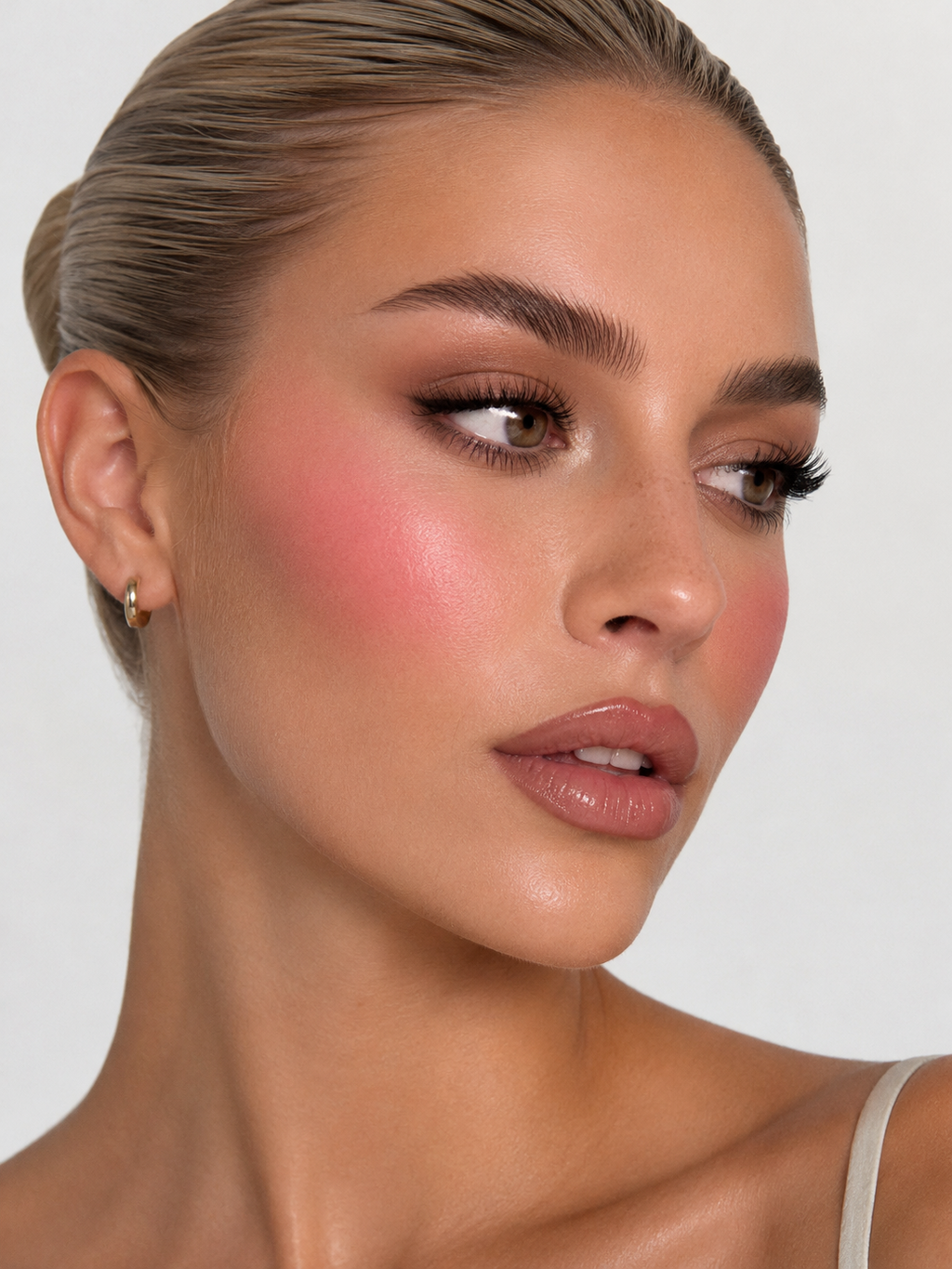 Noera Soft Blush – Bombshell inkl. Mini Brush